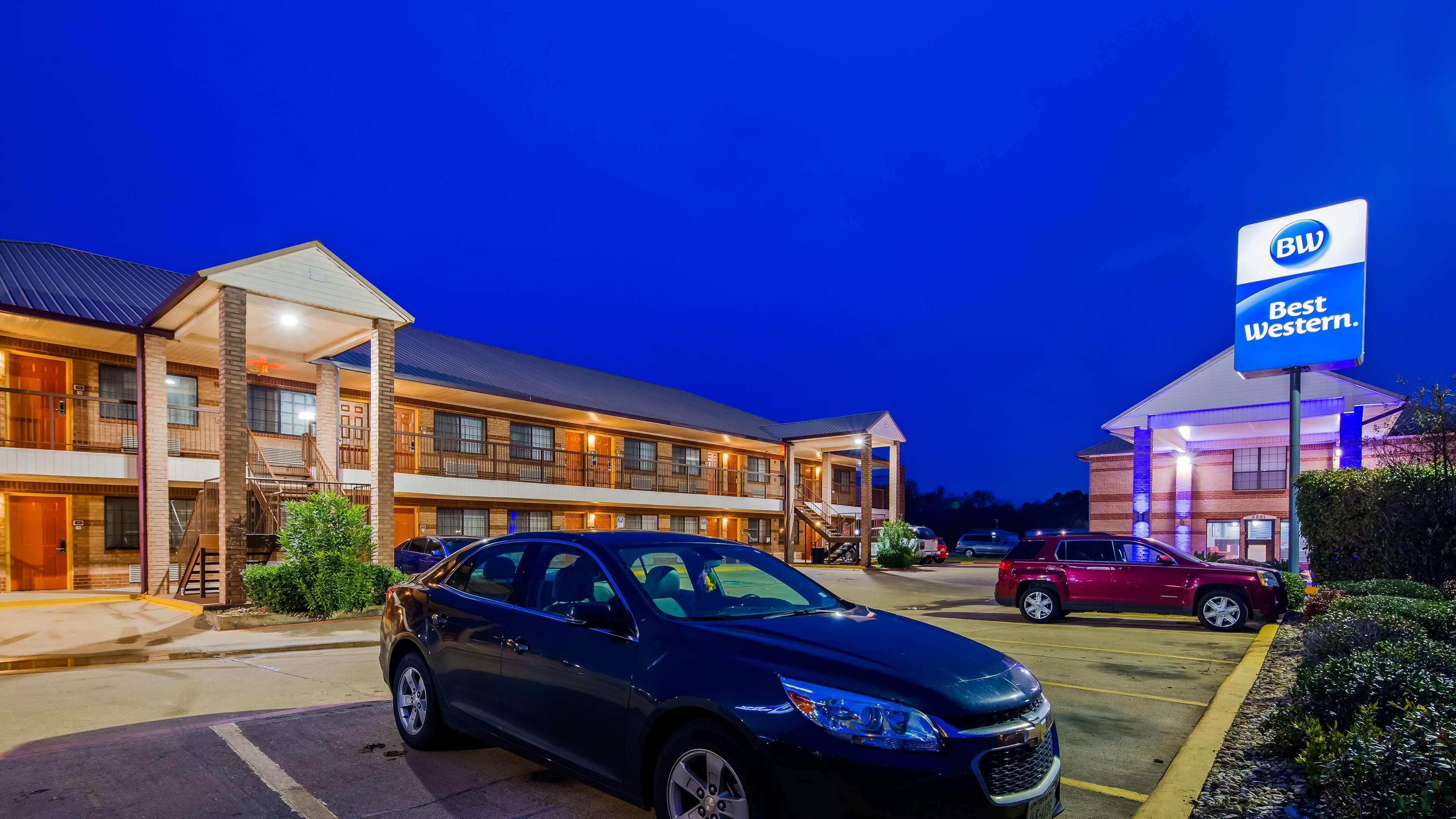 Best Western Executive Inn Marshall Esterno foto