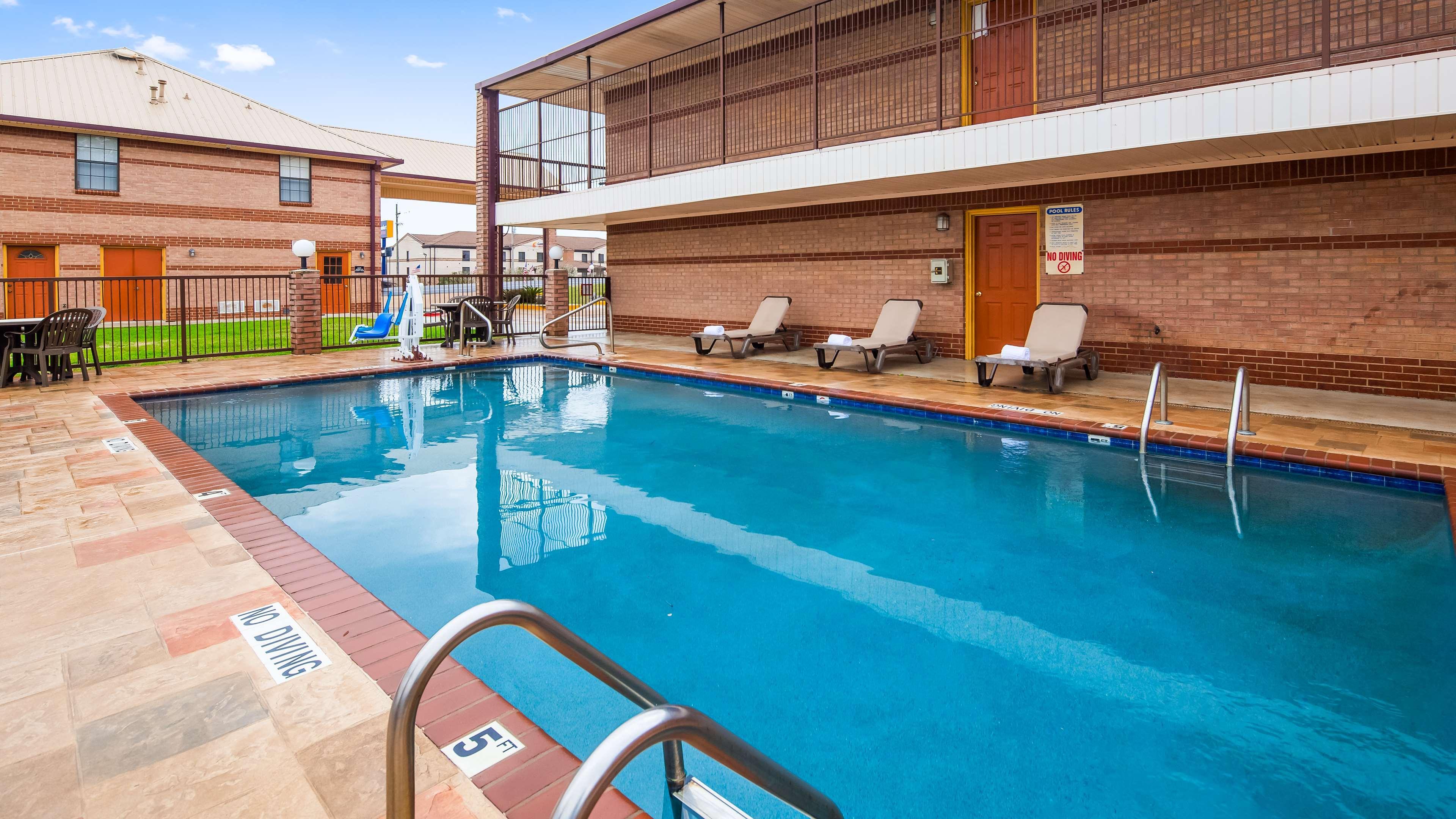 Best Western Executive Inn Marshall Esterno foto