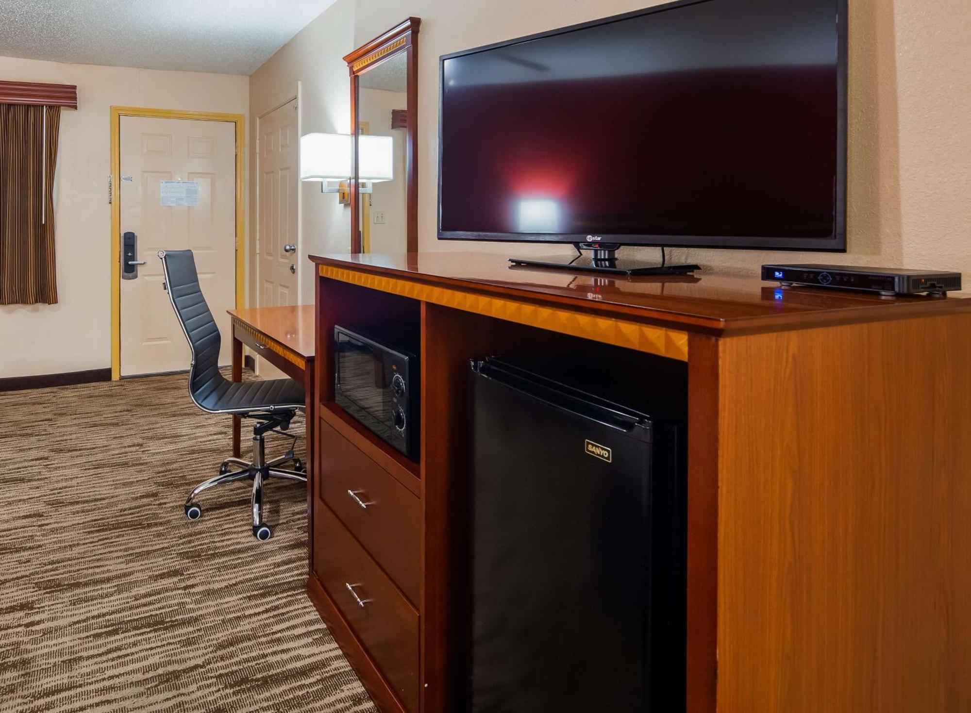 Best Western Executive Inn Marshall Esterno foto