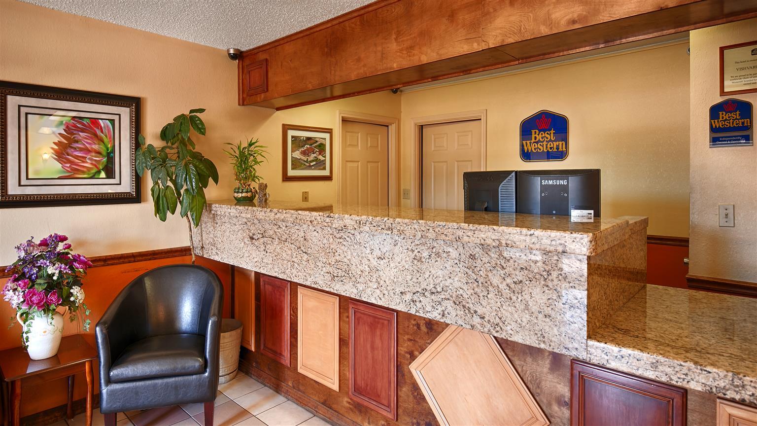 Best Western Executive Inn Marshall Esterno foto